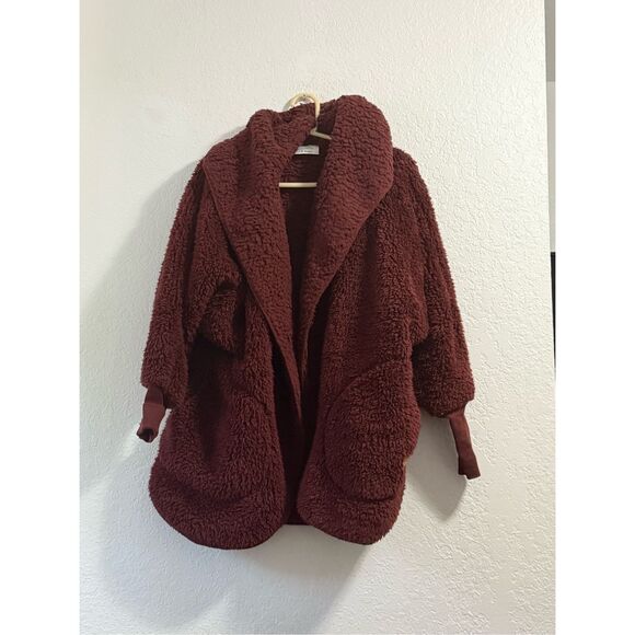 Nordic beach chocolate cherry puppy Hooded Plush Cardigan jacket one size teddy - Picture 2 of 4